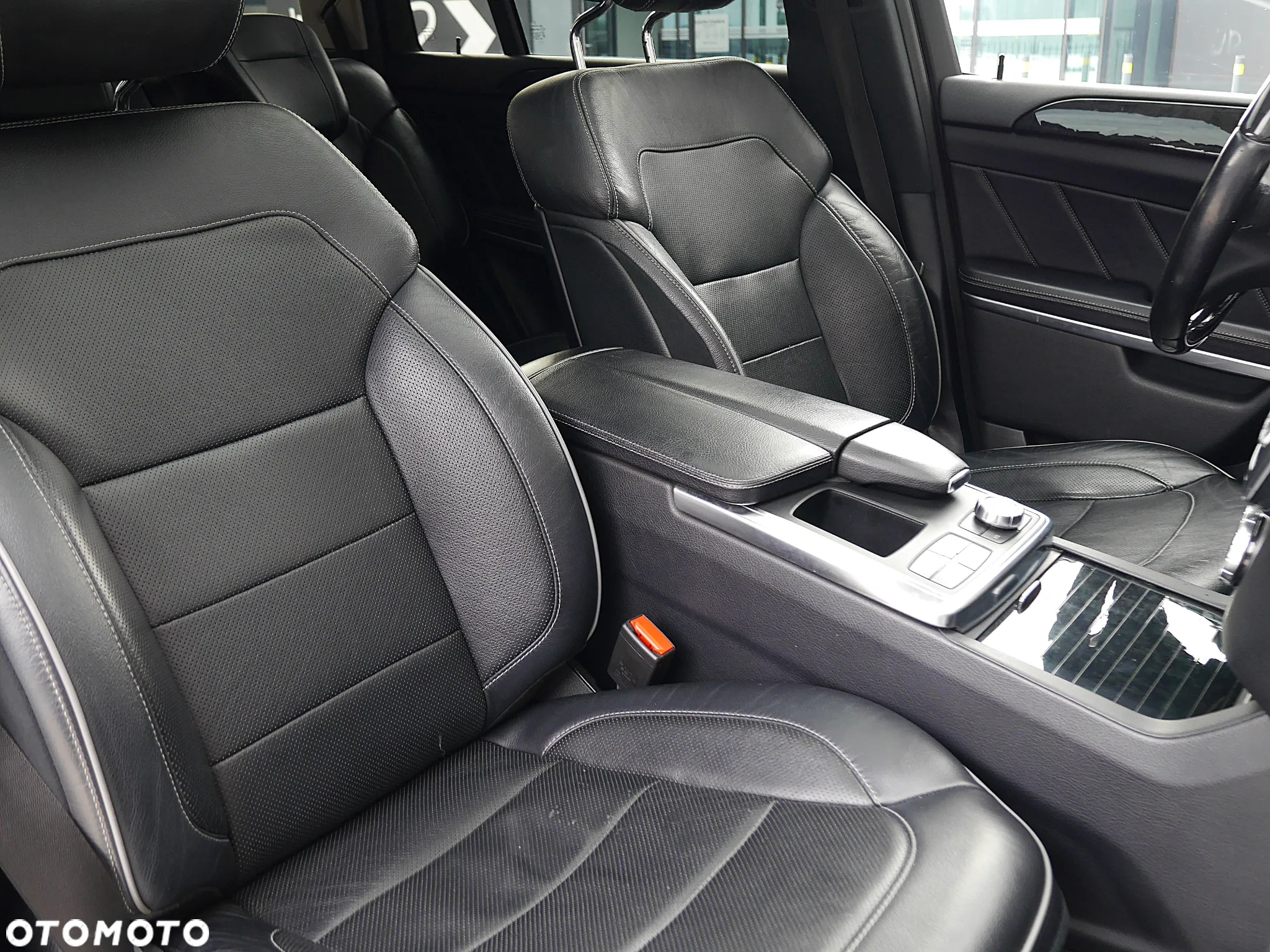 Mercedes-Benz GL 500 4-Matic - 24