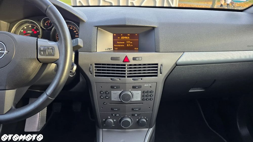 Opel Astra - 16