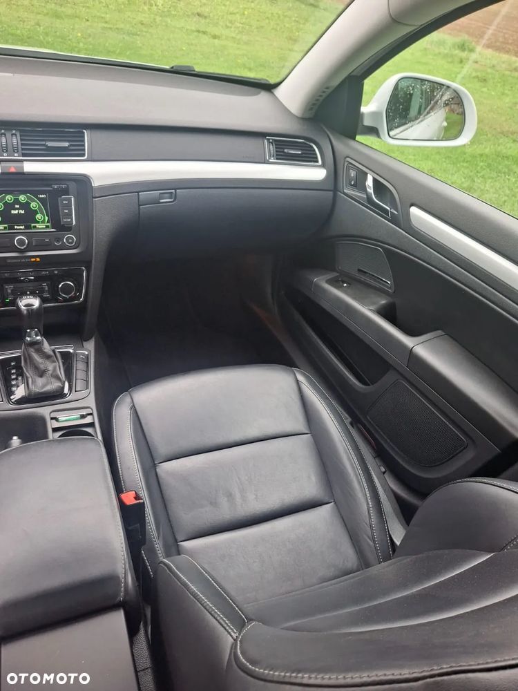 Skoda Superb 2.0 TDI DSG Ambition - 15