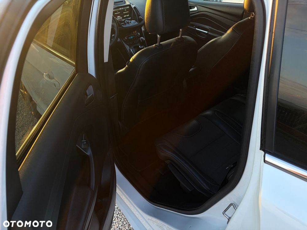 Ford Kuga 1.5 EcoBoost FWD Edition ASS MMT6 - 11
