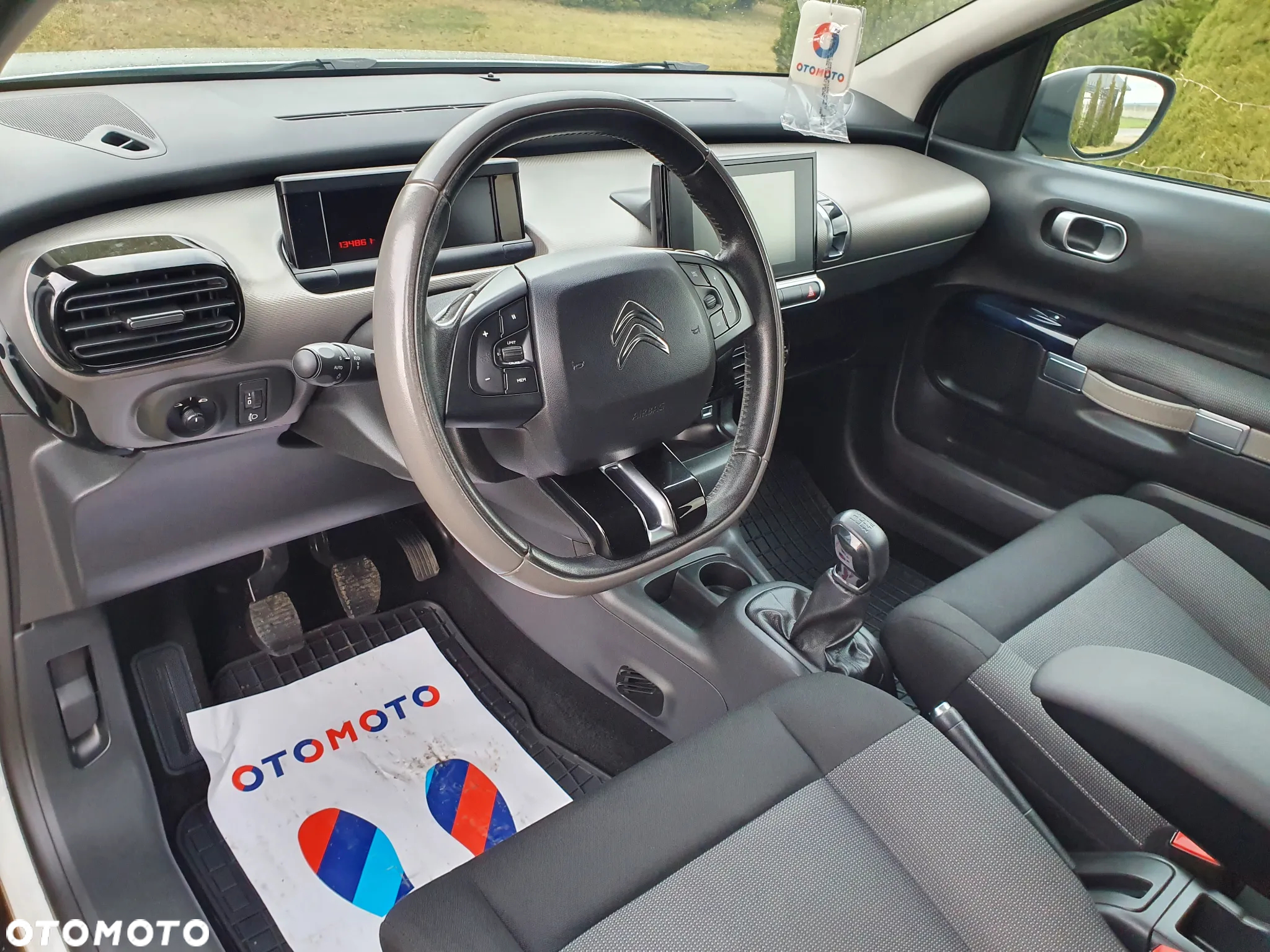 Citroën C4 Cactus 1.2 PureTech Shine S&S - 13