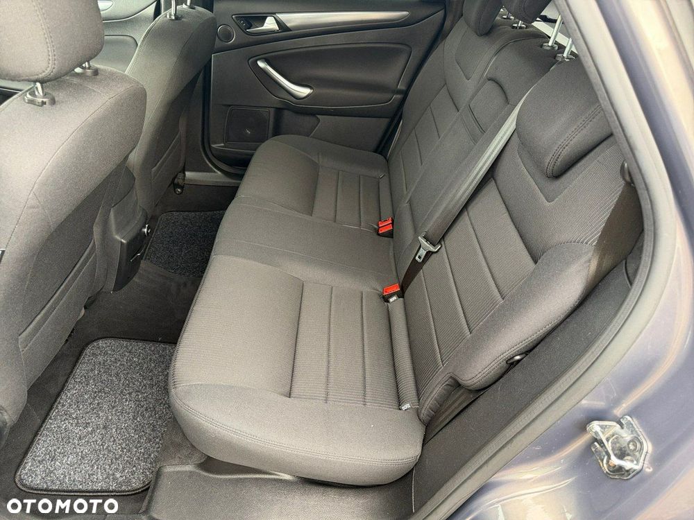 Ford Mondeo - 17