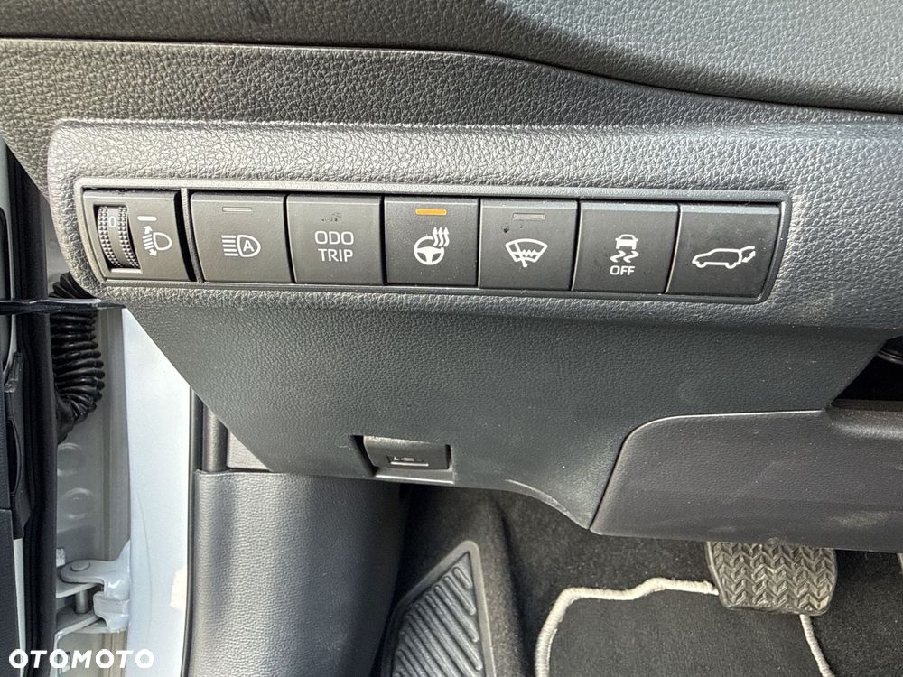 Toyota Corolla 1.8 Hybrid Style - 28