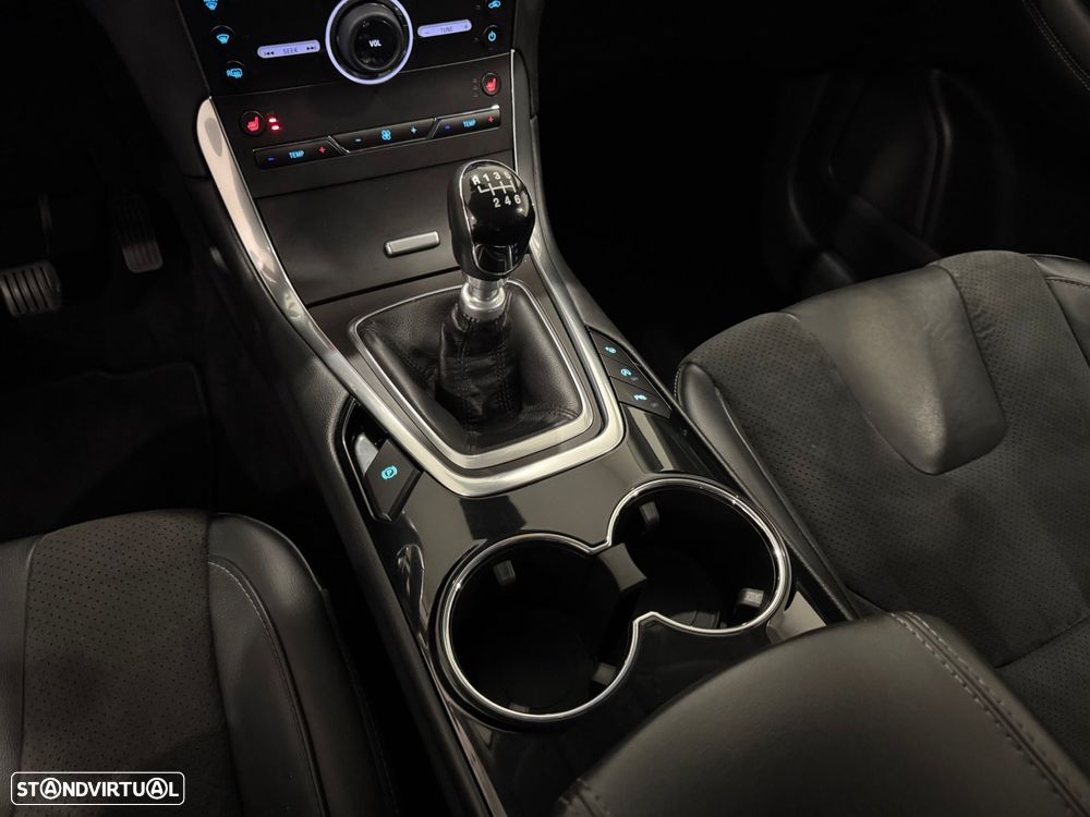 Ford Galaxy 2.0 TDCi Titanium - 44