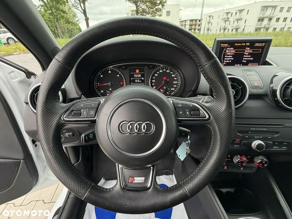 Audi A1 Sportback 1.6 TDI S line edition - 22