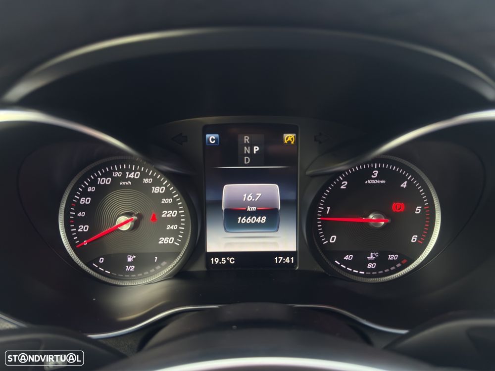 Mercedes-Benz GLC 220 d 4Matic 9G-TRONIC AMG Line - 9