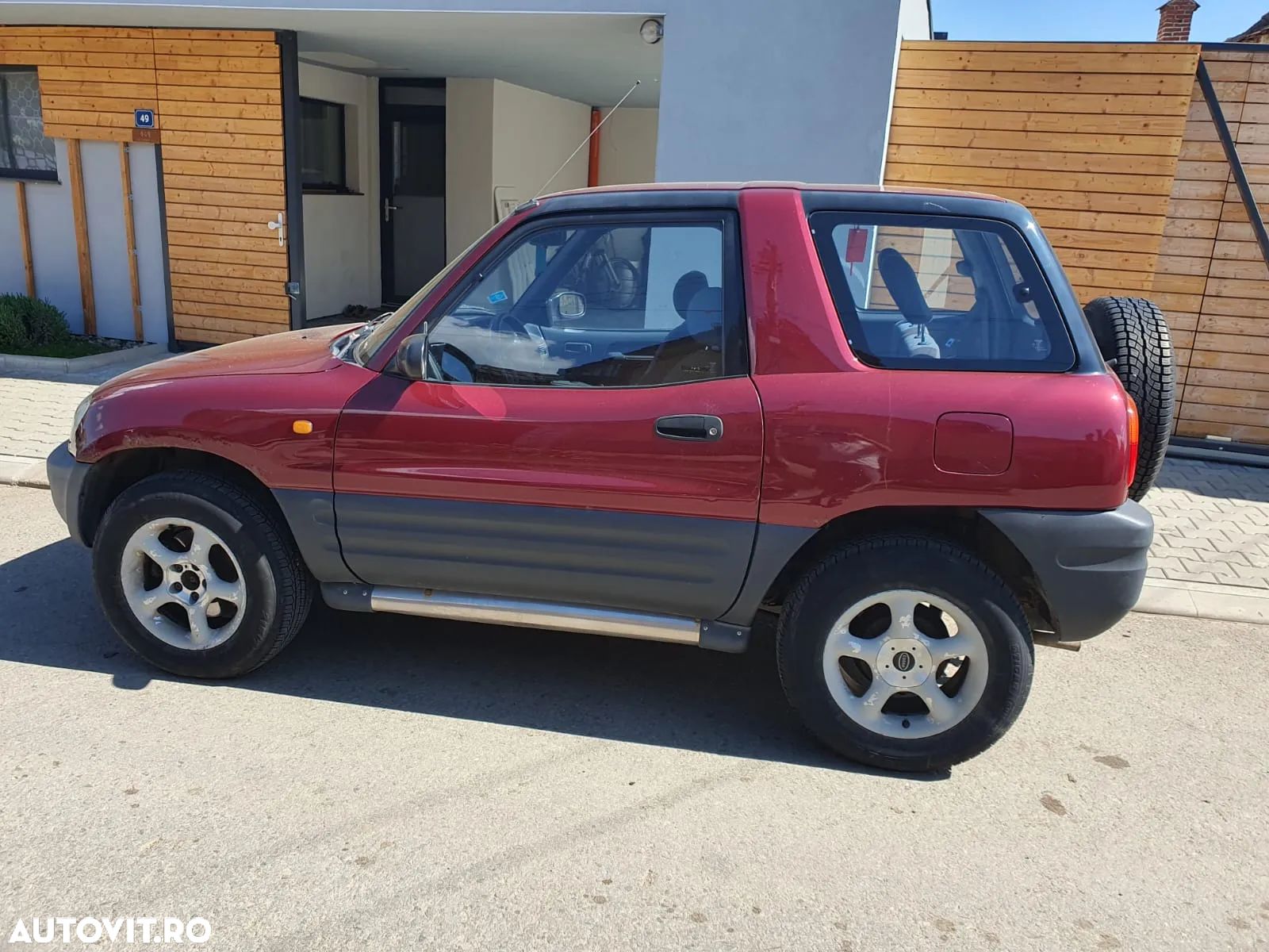 Toyota RAV4 - 1