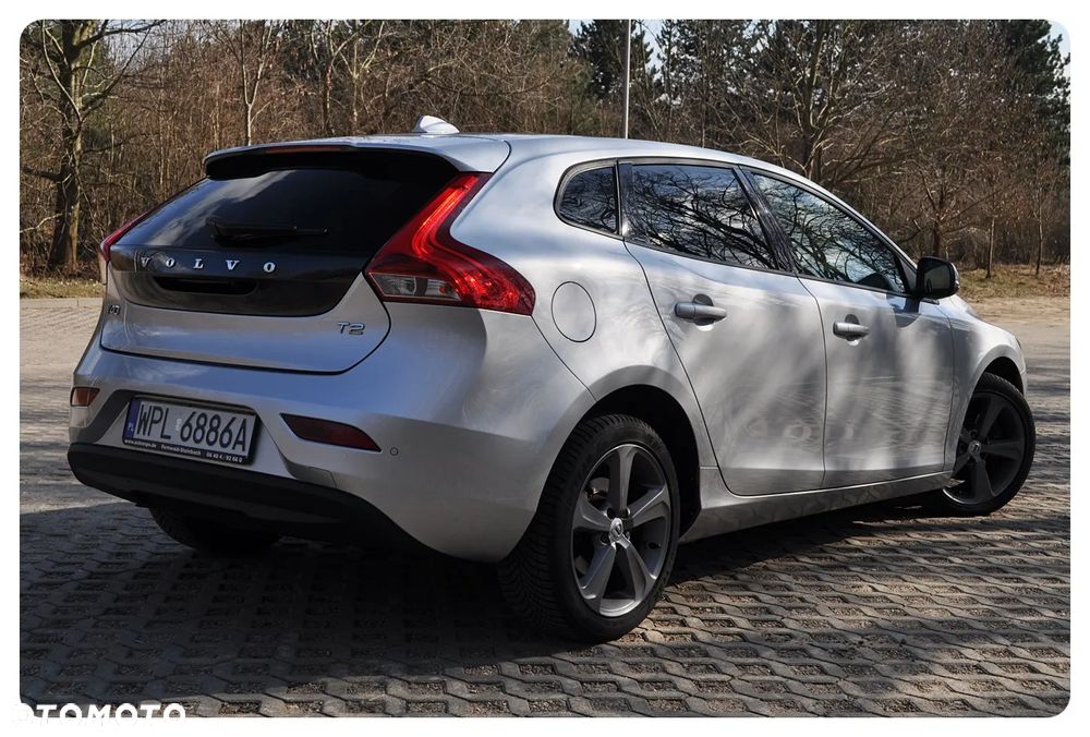 Volvo V40 T2 Drive-E Momentum - 2