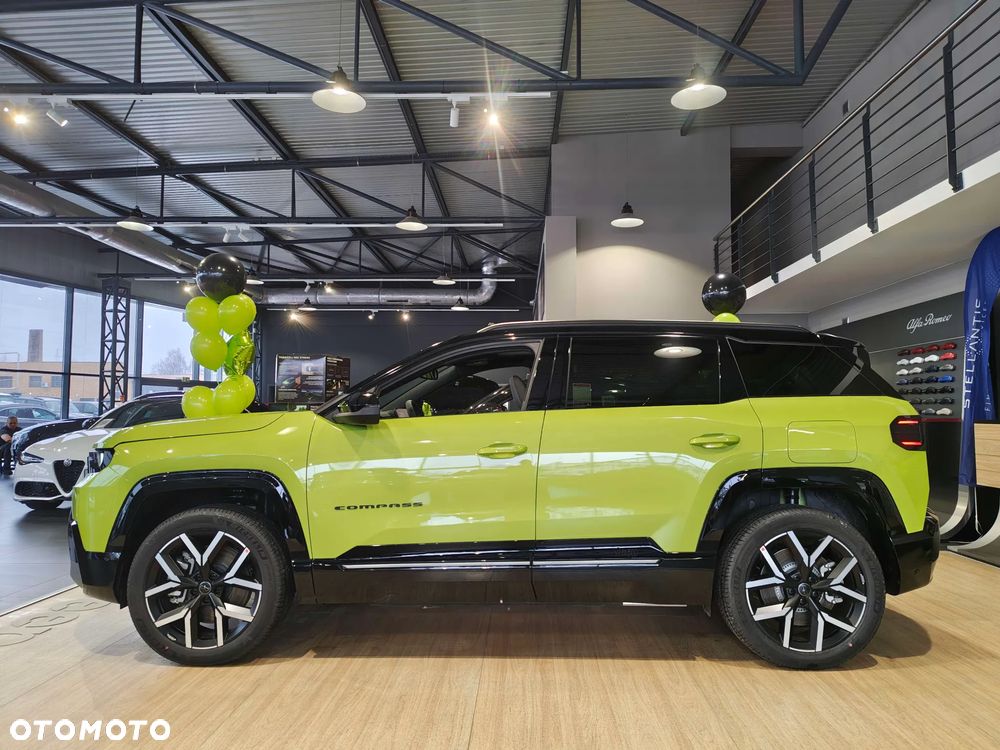 Jeep Compass 73.7kWh Standard Range First Edition FWD - 4