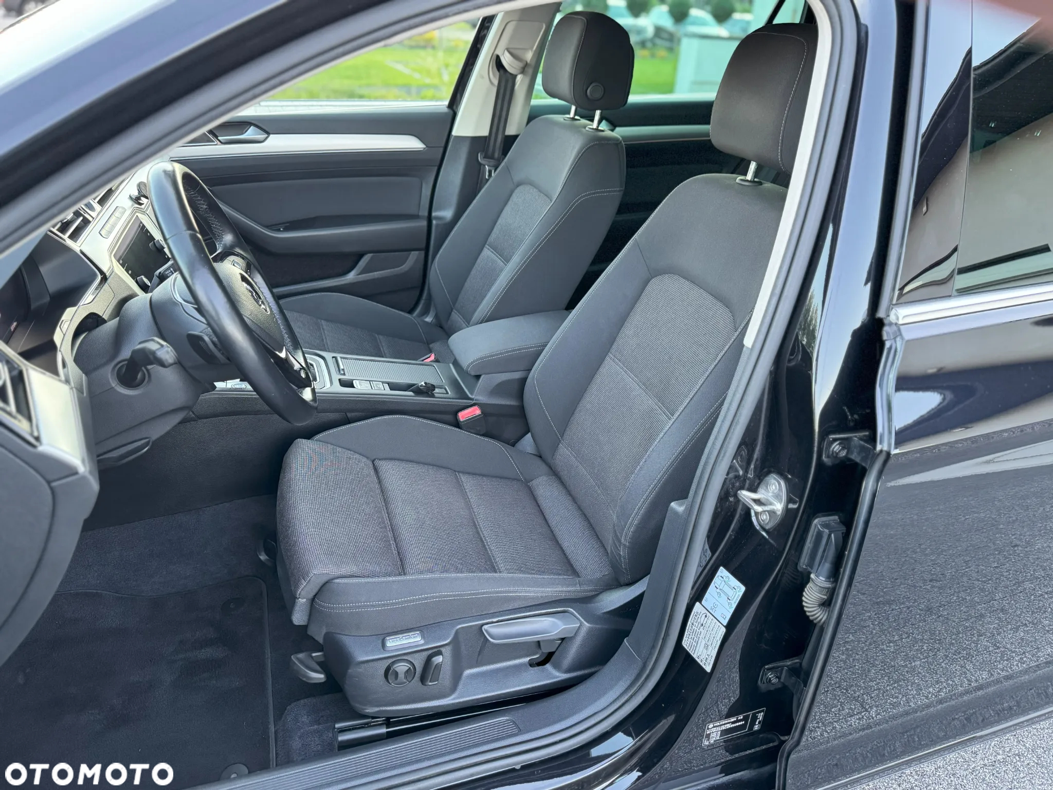 Volkswagen Passat 2.0 TDI BMT Comfortline DSG - 25