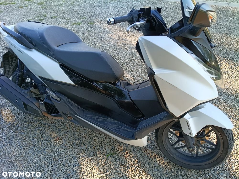 Honda NSS - 32