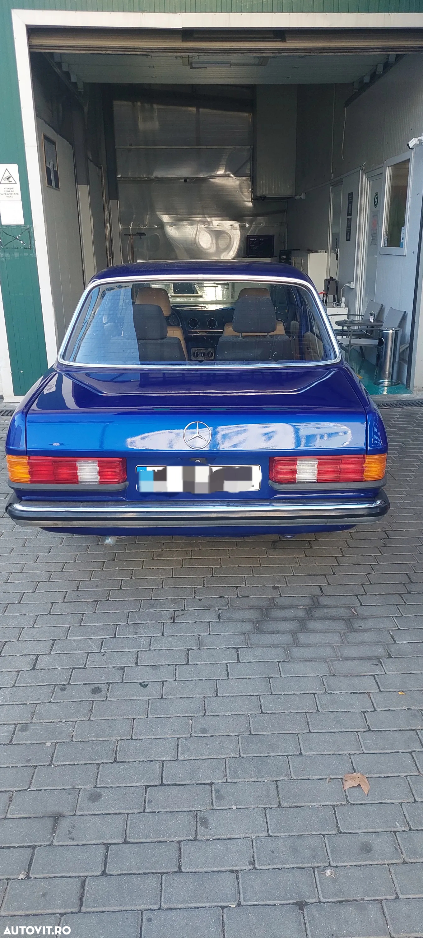 Mercedes-Benz W123 - 34