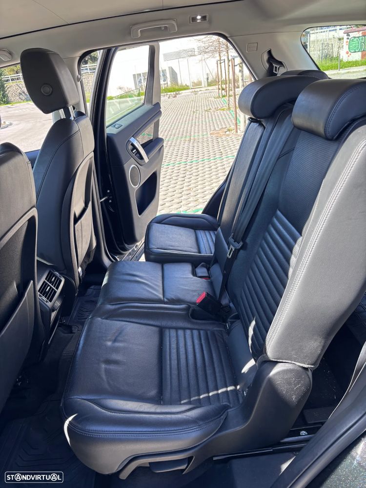 Land Rover Discovery Sport P300e SE - 20