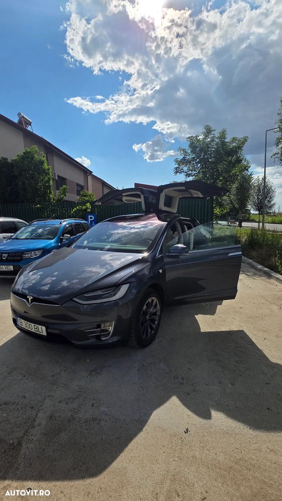 TESLA Model X 2018 — imagine 3