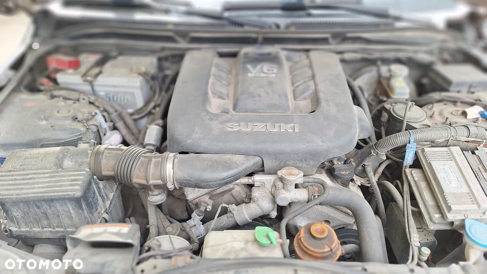 Suzuki Grand Vitara 2.7 V6 Premium - 27