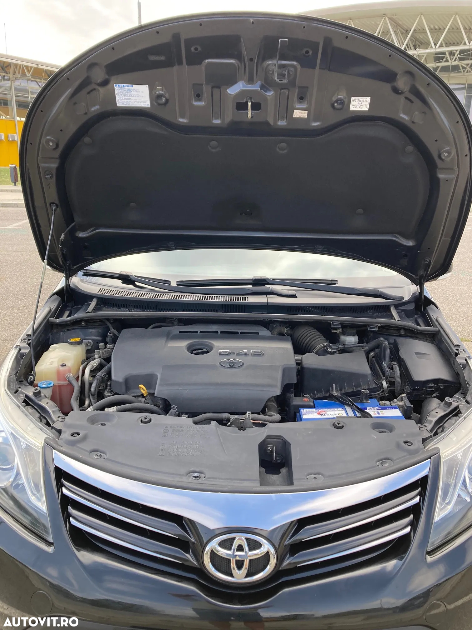 Toyota Avensis 2.0 D-4D Executive - 7