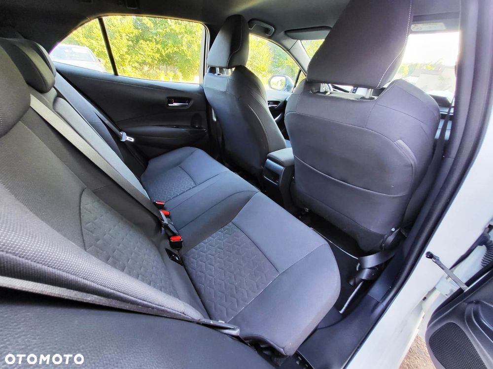 Toyota Corolla - 10