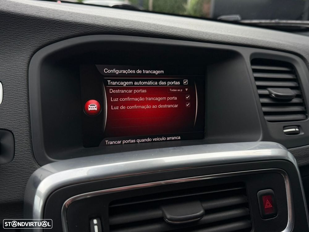 Volvo V60 2.0 D2 R-Design - 46