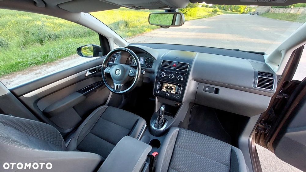 Volkswagen Touran 1.6 TDI DPF Highline DSG - 23