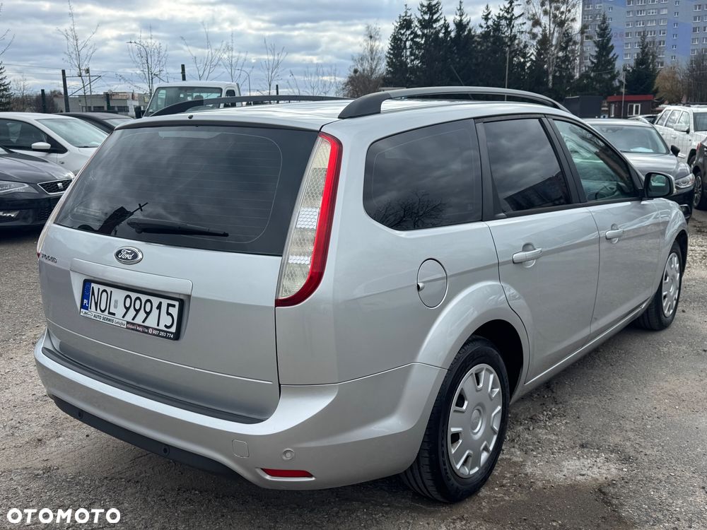 Ford Focus 1.6 Ambiente - 3