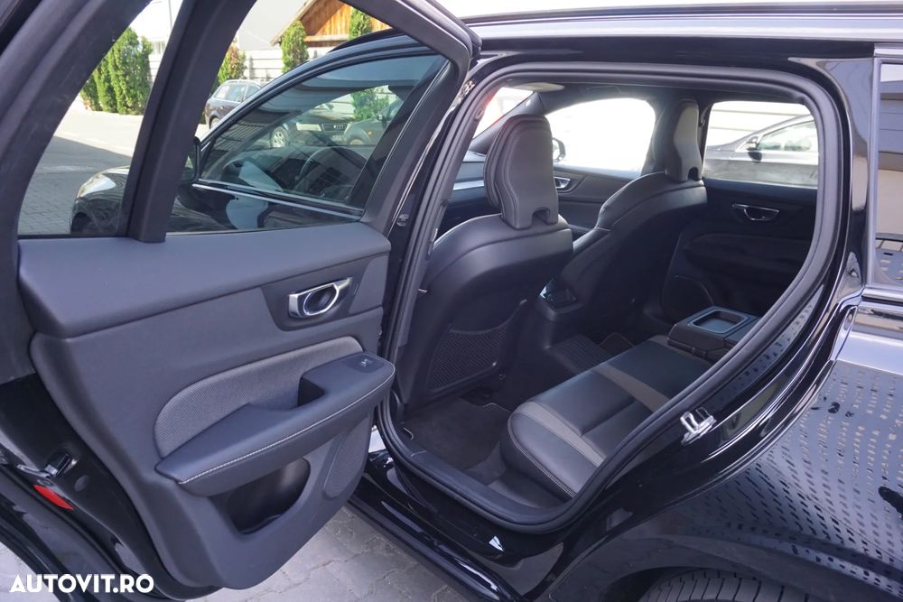 Volvo V60 T6 AWD Recharge Geartronic RDesign - 15