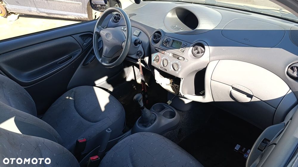 35931 Toyota Yaris I model od 99-03 silnik 1.0 1SZ-FE 68 km półautomat lakier 580 - 8
