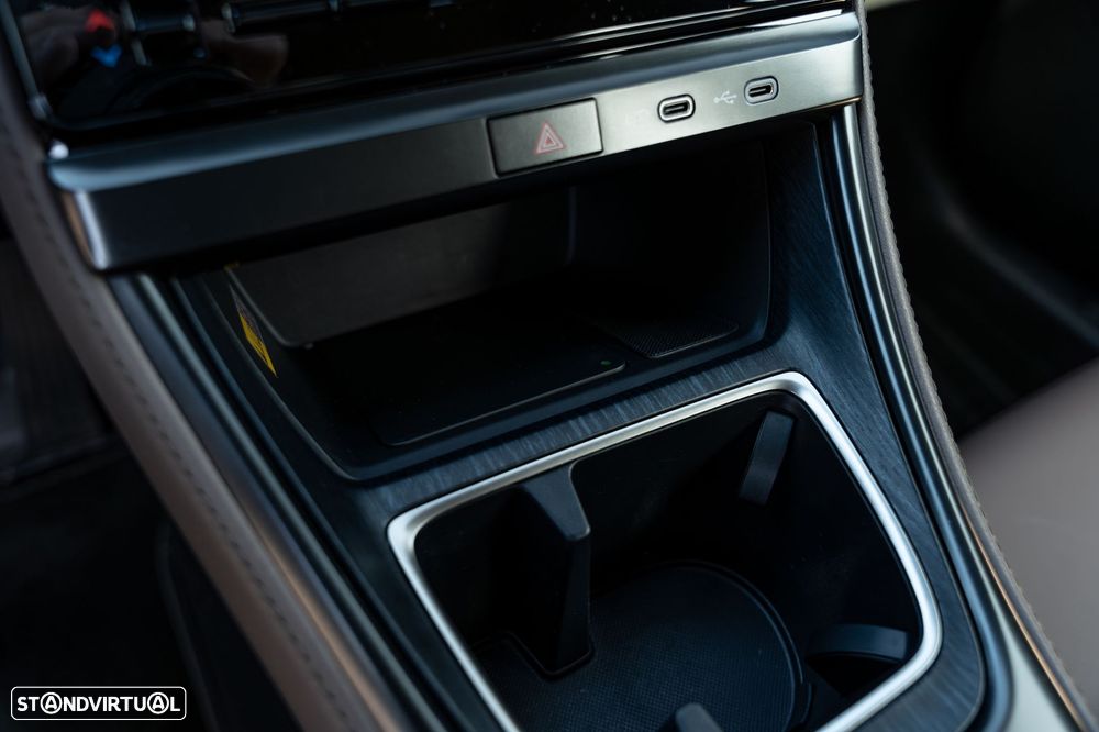 Lexus LBX Elegant - 19