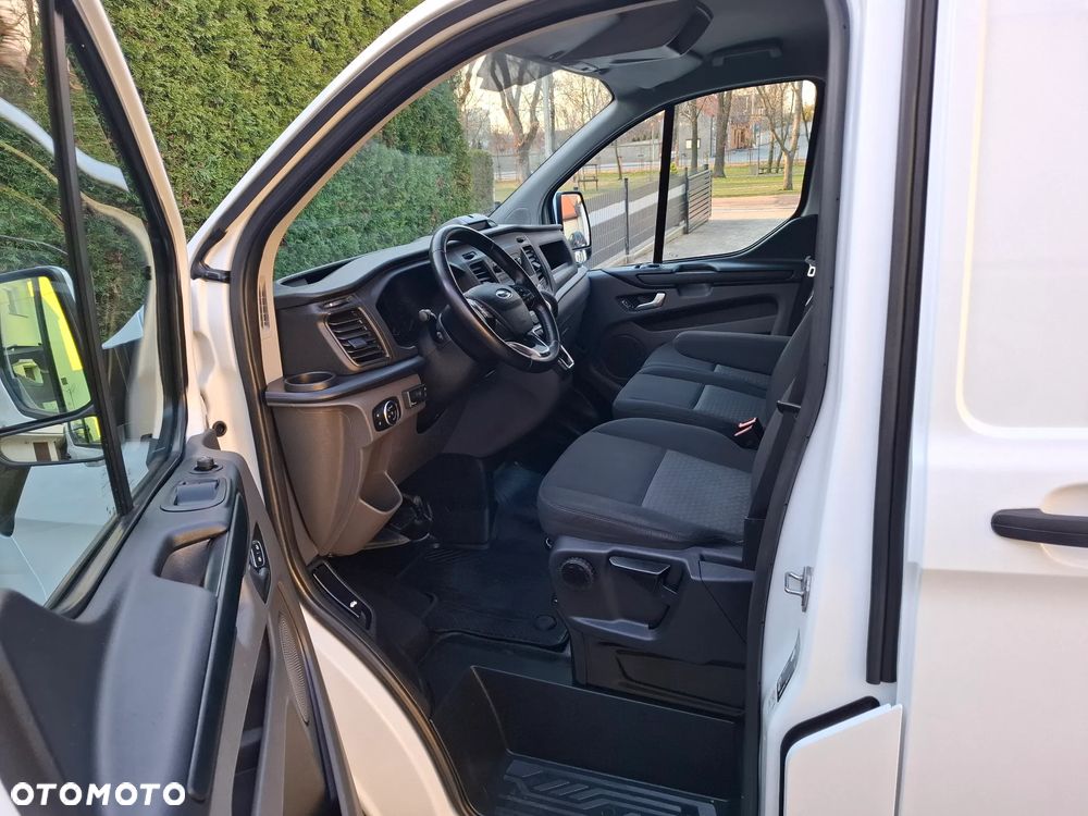 Ford TRANSIT CUSTOM - 7