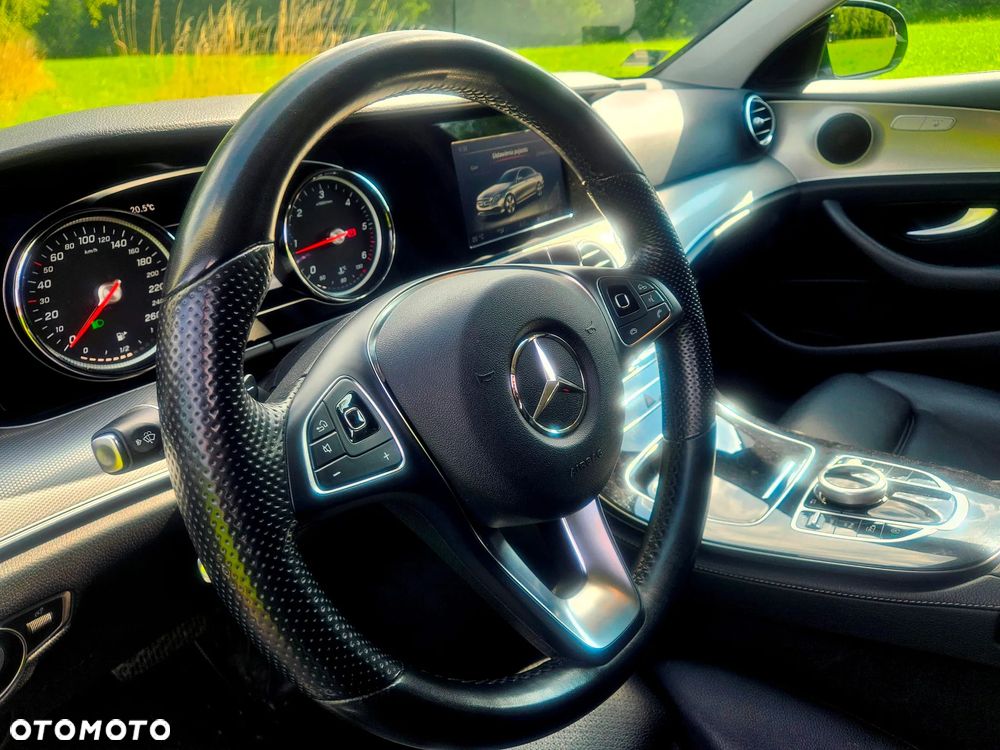 Mercedes-Benz Klasa E - 11