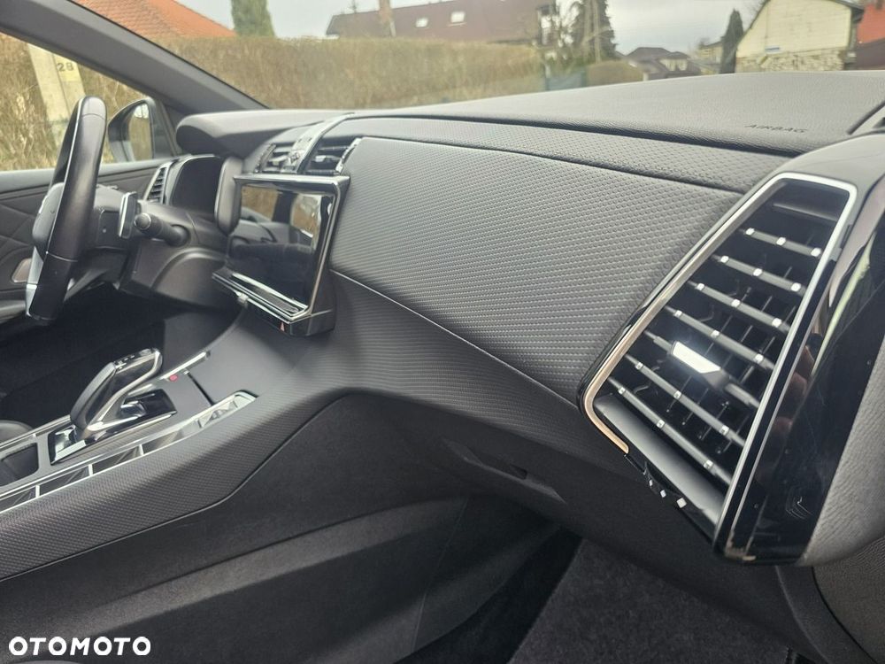 DS Automobiles DS 7 Crossback - 12