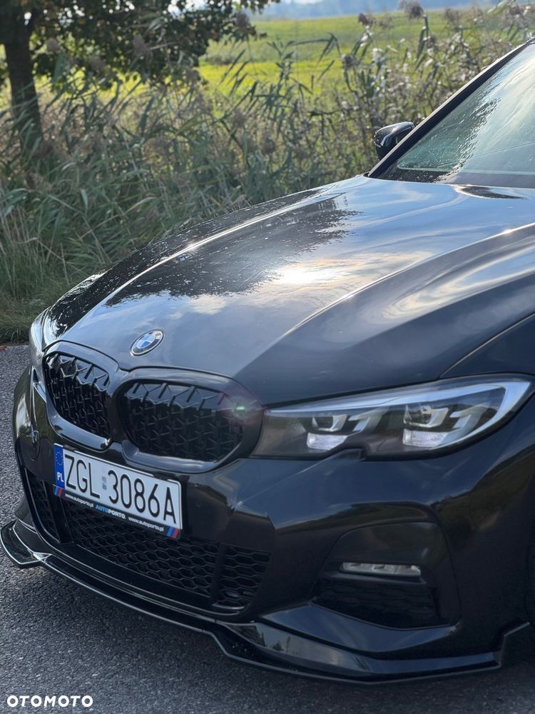 BMW Seria 3 330i M Sport - 11