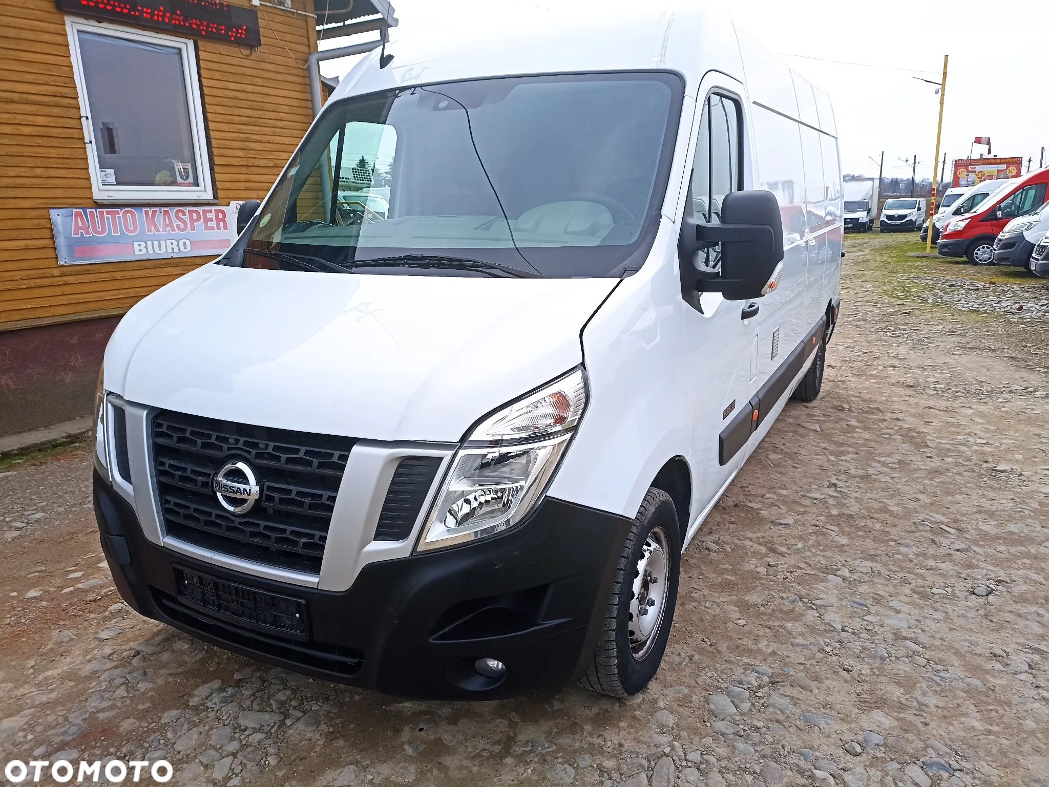 Nissan NV400 - 1