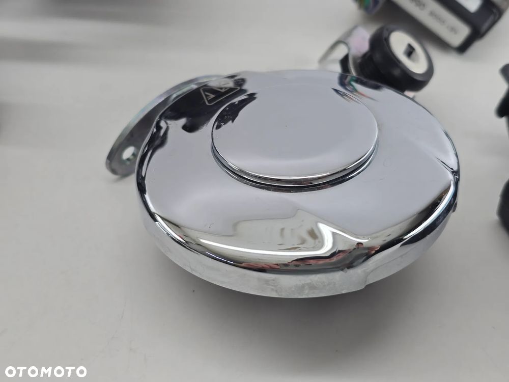 STACYJKA KLUCZYK ZAMEK MODUL KOMPUTER WLEW  TRIUMPH SCRAMBLER 400 SPEED - 6