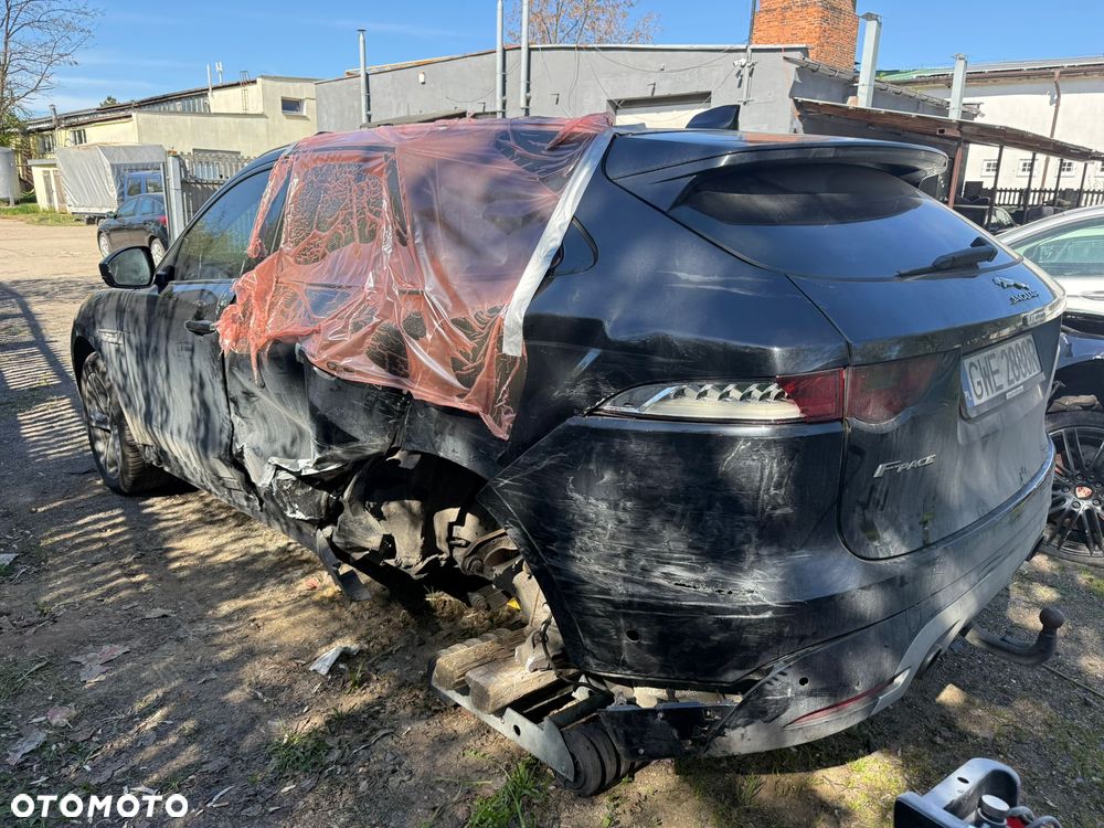 Jaguar F-Pace 3.0 V6 AWD S - 5