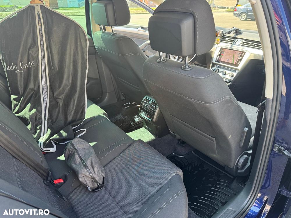 Volkswagen Passat 2.0 TDI R Executive - 8