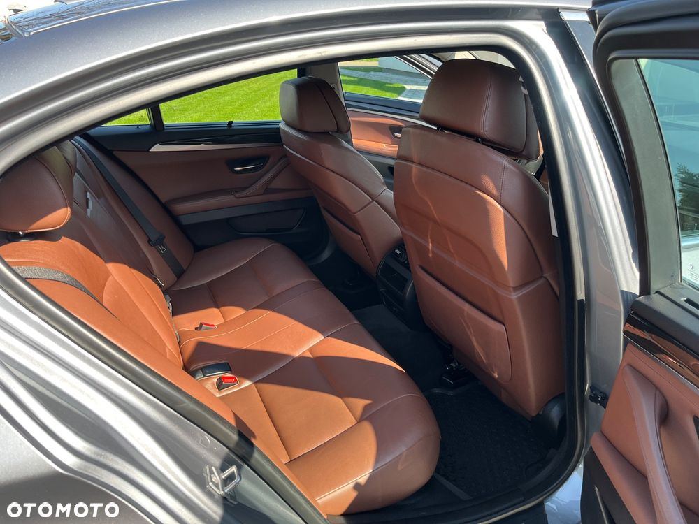 BMW Seria 5 530d - 29