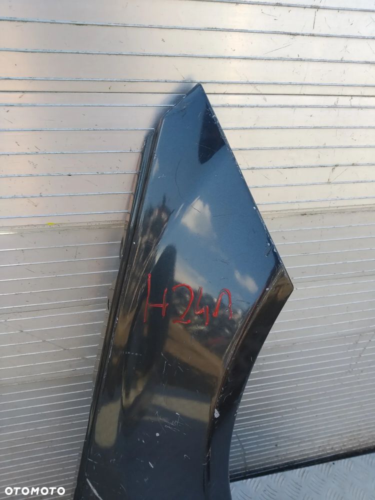 B669/H241/H283/H756/F990 MERCEDES W204 BŁOTNIK PRAWY PRZÓD - 3