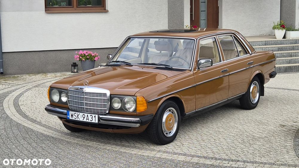 Mercedes-Benz W123 - 1