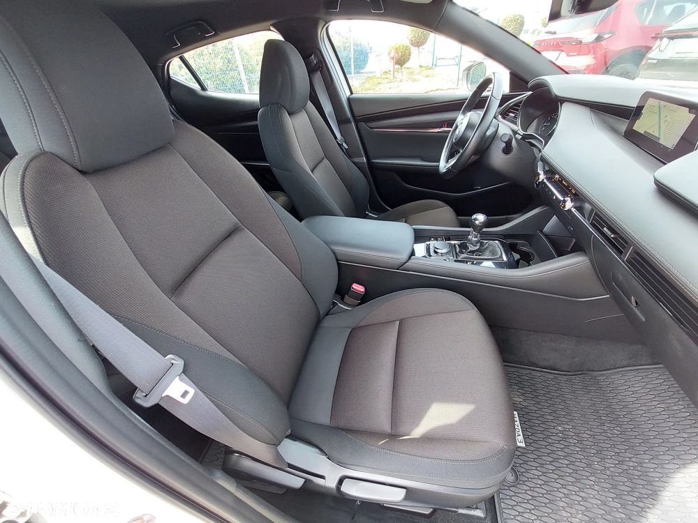 Mazda 3 2.0 mHEV Kanjo - 11