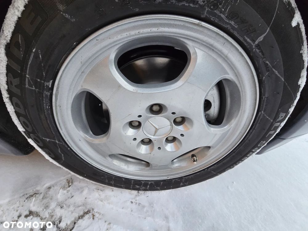 Mercedes-Benz Klasa E - 12