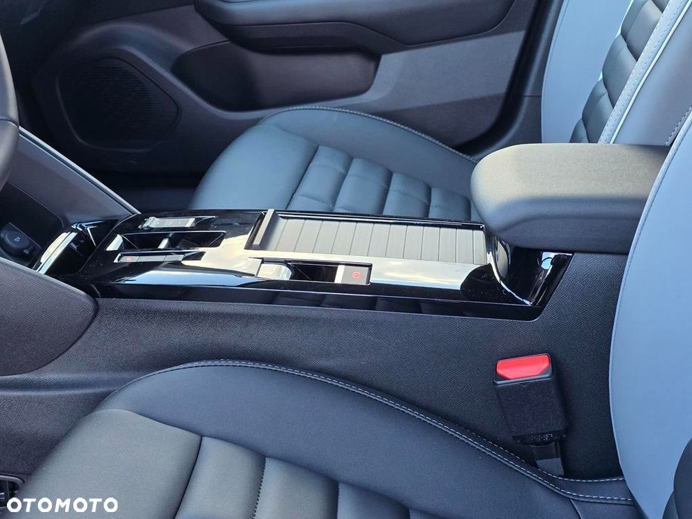 Citroën C4 1.2 mHEV Max eDCT6 - 23