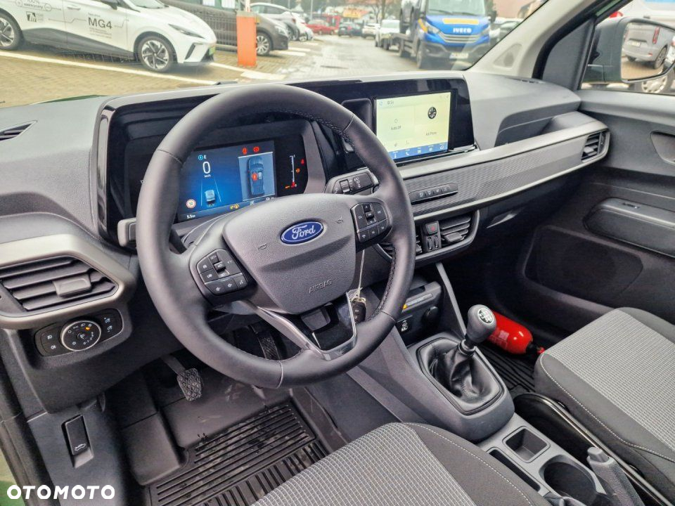 Ford Transit Courier - 7