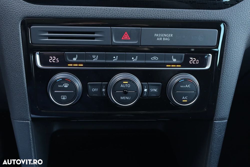 Volkswagen Golf 1.6 TDI Sound - 23