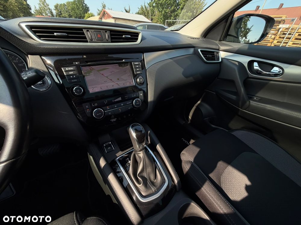 Nissan Qashqai 1.3 DIG-T DCT N-CONNECTA - 32