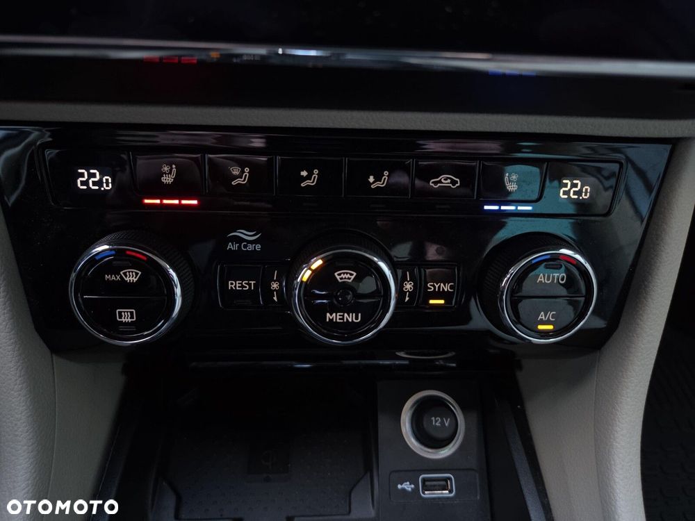 Skoda Superb 2.0 TSI 4x4 L&K DSG - 17