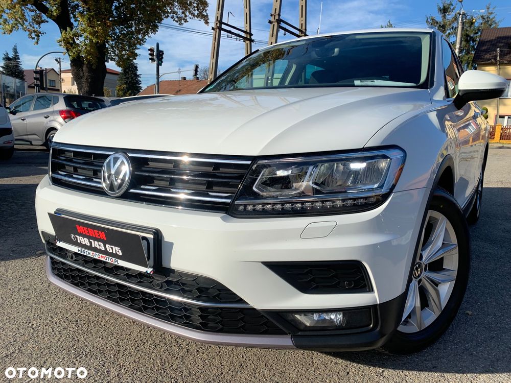 Volkswagen Tiguan - 1