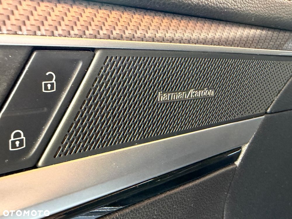 Volkswagen Arteon 2.0 TSI R-Line DSG - 25