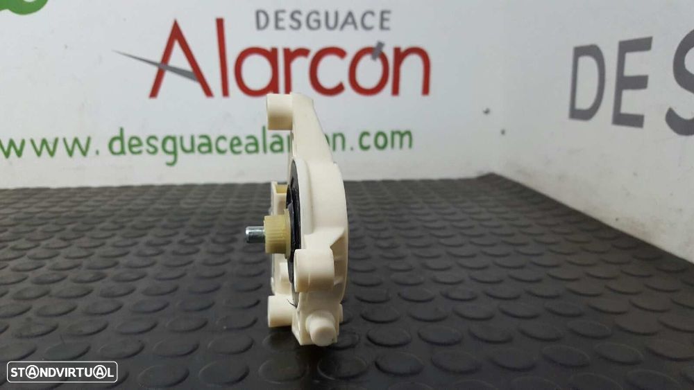 MOTOR ELEVADOR TRASEIRO ESQUERDO MERCEDES CLASE C (W204) FAMILIAR 320 T CDI 4-MA... - 2