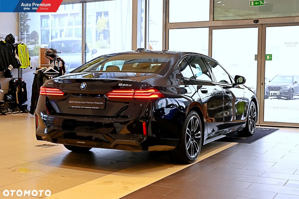 BMW Seria 5 520d xDrive - 21