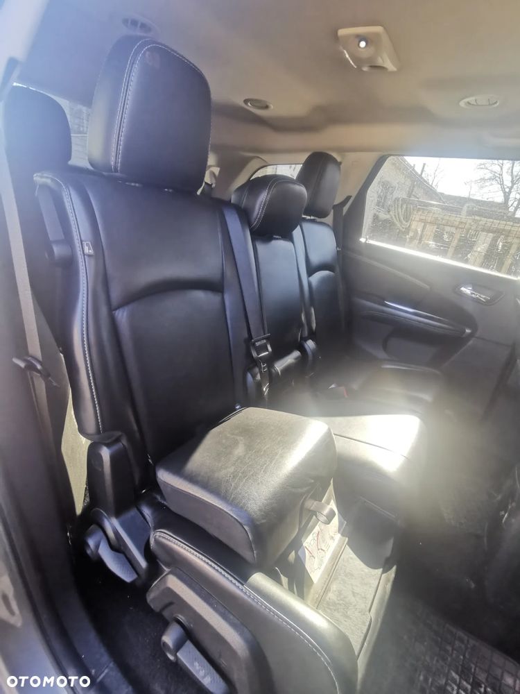 Fiat Freemont 2.0 Multijet 16V DPF Automatik Allrad Lounge - 16